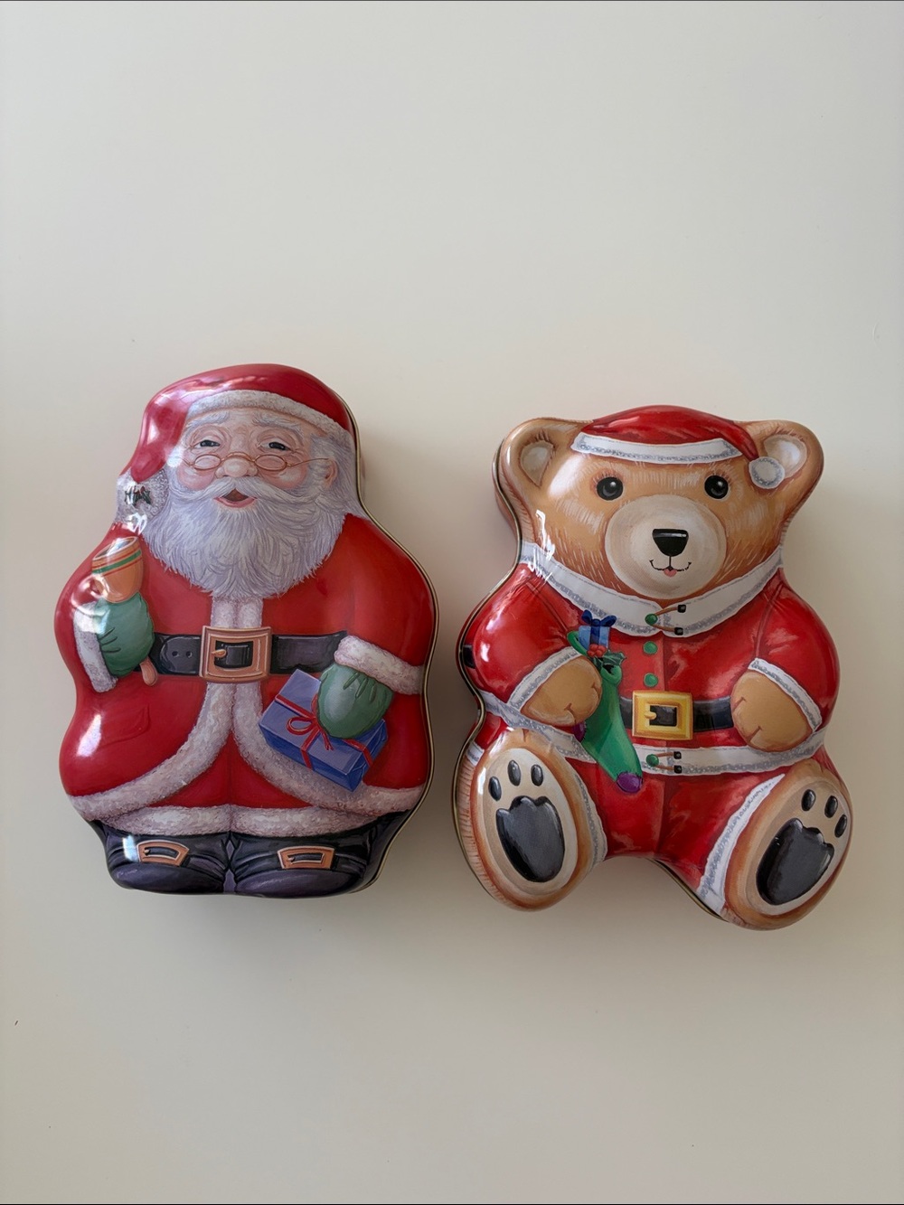 Vtg Tin Box Company Red Santa and Bear Holiday Decorative Tin Set